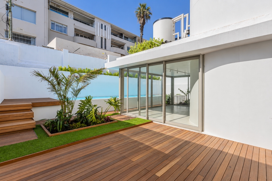 To Let 1 Bedroom Property for Rent in Bantry Bay Western Cape